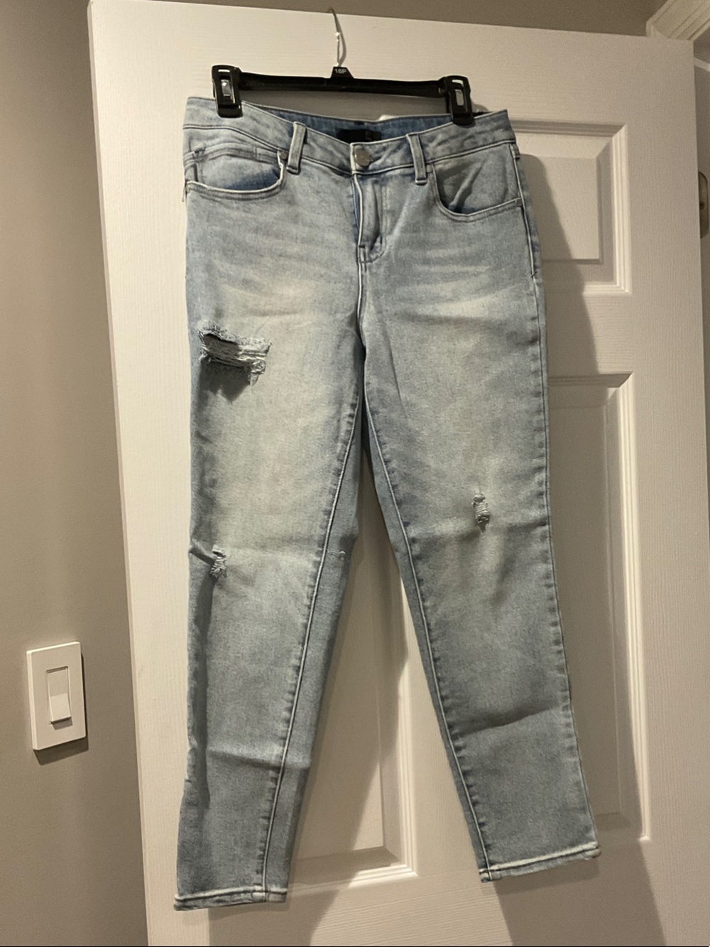 Light Blue Distressed Women's Jeans
